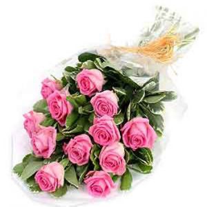 Букет розовых роз 13 элитных розовых роз